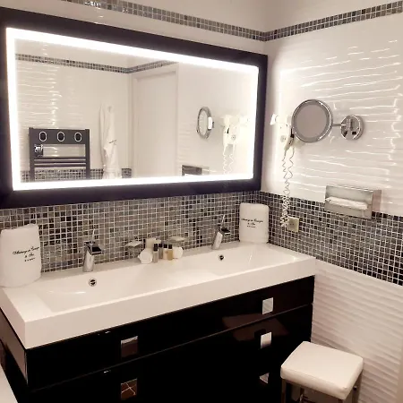 Hotel De Cassagne & 5*