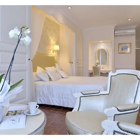 Hotel De Cassagne & Le Pontet (Vaucluse)